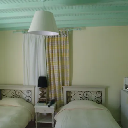 Aparthotel & Rania 3*