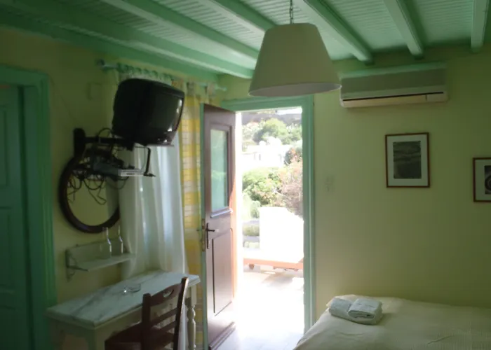 & Rania Mykonos Town