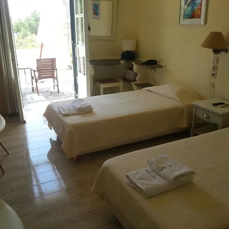 Studios&suites Rania 3*