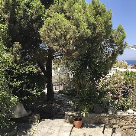 Studios&suites Rania 3*