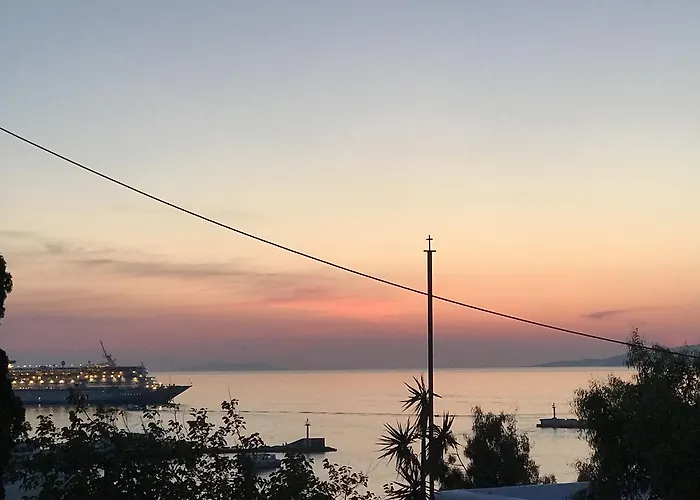 & Rania 3* Mykonos Town