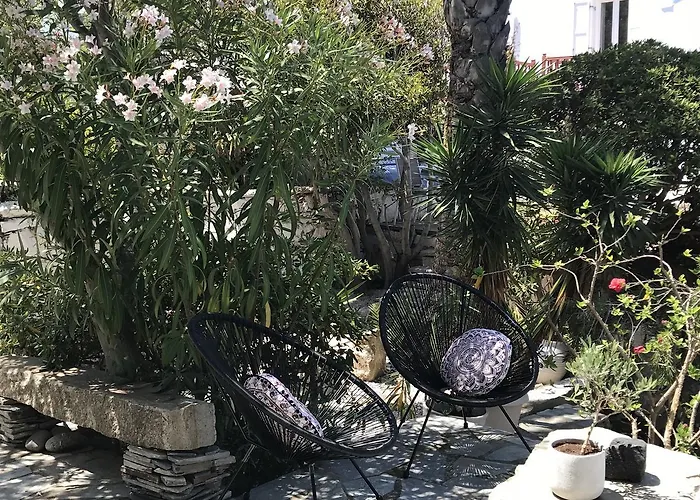 & Rania 3* Mykonos Town